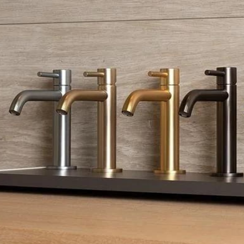 Le Chic Arredamenti Set di 6 Pz Accessori bagno Impero, con vetro brillante stile classico, finitura Cromo Lucido Le Chic Arredamenti Set di 6 Pz Accessori bagno Impero, con vetro brillante stile classico, finitura Cromo Lucido